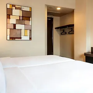 https://summer-view.kualalumpurs-hotels.com